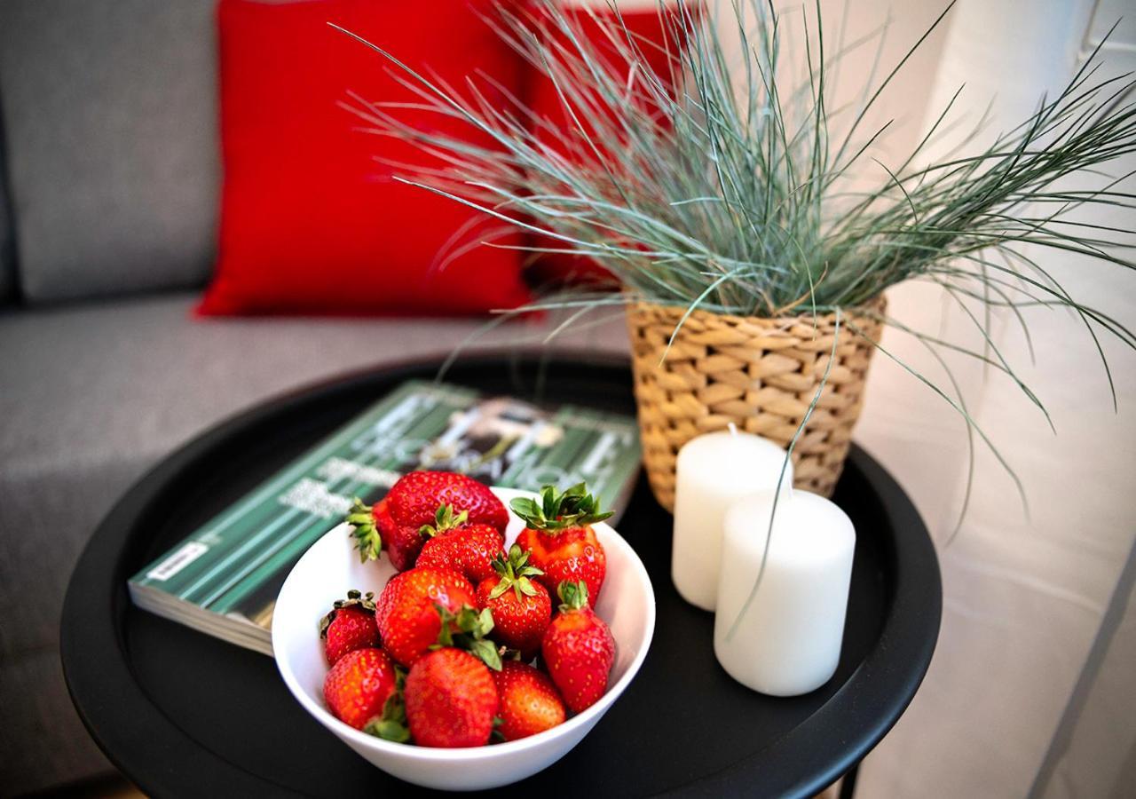 Valdi Apartament กดิเนีย ภายนอก รูปภาพ