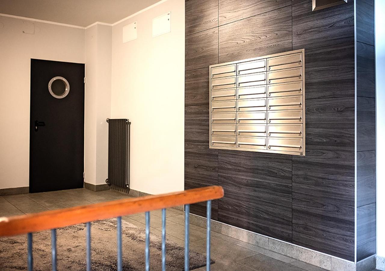Valdi Apartament กดิเนีย ภายนอก รูปภาพ